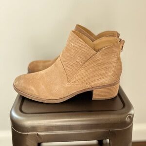 Korks brand boots | bootie style | women’s size 10 | good condition